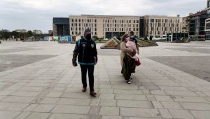 Evlerden 230 bin TL'lik altın çalan kadınlar yakalandı