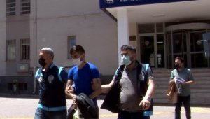 Hırsız pes etmedi, levye ve tekmelerle pencereyi açtı