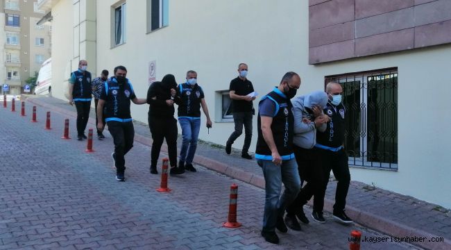 Hollanda'da 371 kişiyi 72 milyon TL dolandıran şahıslar yakayı ele verdi