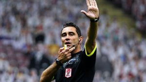 Malatyaspor - Kayserispor maçının VAR'ı Koray Gençerler