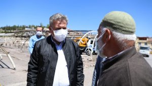 Selçuklu Mahallesi'ne yeni pazar yeri ve sosyal tesis için yıkım çalışması başladı