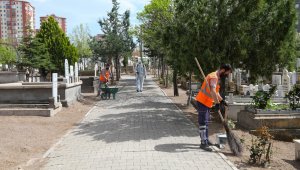 Talas'ta mezarlıklara özel çalışma