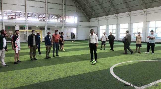 AK Gençlik spor faaliyetlerinin ilk vuruşunu Başkan Çopuroğlu yaptı