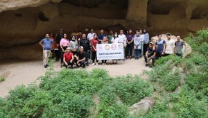 Doğa ile iç içe kitap okumanın keyfine vardılar