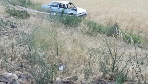 Kayseri'de feci kaza: şarampole devrilen aracın sürücüsü yola fırladı