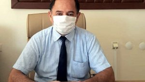 Mahalle mahalle gezerek aşıya ikna ediyorlar