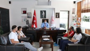 Milli hentbolcular ve İmam Hatip Mezunları'ndan Kabakcı'ya ziyaret