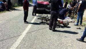 Minibüsle çarpışan motosiklet sürücüsü öldü