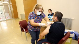 Talas Belediyesi personeline aşı