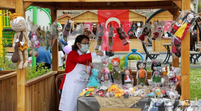 Talas'ta Maharetli Eller Kadın Üretici Pazarı Yeniden Başladı