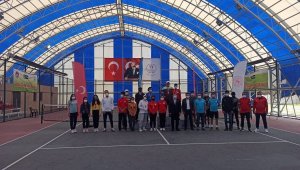 Tenis turnuvasında KBB Spor A.Ş. sporcularından iki derece