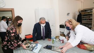 Başkan Büyükkılıç, ilk yüz yüze eğitim gününde kursiyerleri yalnız bırakmadı