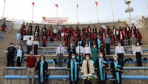 ERÜ İktisadi ve İdari Bilimler Fakültesi'nde Mezuniyet Sevinci