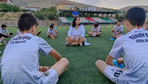 Futbol sahasında terapi