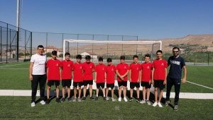 Kayseri Hokey takımı ilk maçını kazandı