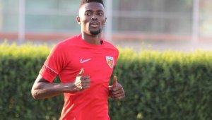 Kayserispor Mensah ile ilgili kararını verdi