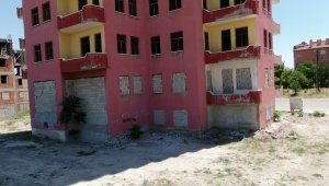 Metruk binaya 'briketli' önlem