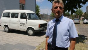 Bu da öğrencilerin 'Çiçek Abbas' minibüsü