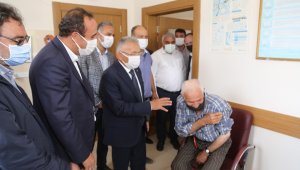 Büyükkılıç'tan aşı markajı