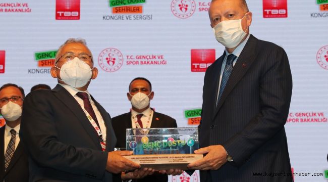 Cumhurbaşkanı Erdoğan'dan Kayseri Büyükşehir'e ödül