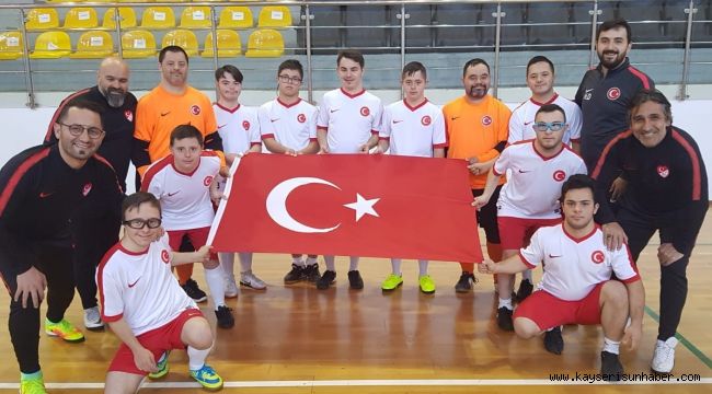 Down Sendromlu Futbol Milli takım kampı Kayseri'de