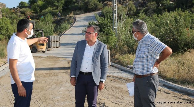 Hacılar Belediyesi'nden Erciyes Mahallesi'nde 15 bin metrekare kilitli parke çalışması