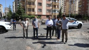 Melikgazi'de yol yenileme çalışmaları hız kesmeden devam ediyor