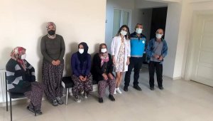 Mobil Sağlık Ekipleri Talas'ın Kırsal Mahallelerinde Kapı Kapı Gezerek Vatandaşları Aşılıyor