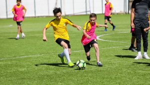 Sporcu Fabrikası yaz spor etkinlikleri sürüyor