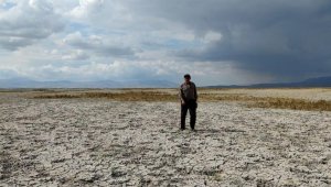 Sultan Sazlığı'ndaki Yay Gölü çöle döndü