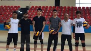 Voleybol Milli Takım Gelişim Kampına Kayseri'den 4 sporcu ve 1 antrenör çağrıldı