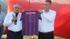 Yahyalı'da Balcıçakırı Halı Sahası hizmete açıldı