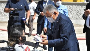 Başkan Büyükkılıç Sarız'da vatandaşın taleplerini dinledi