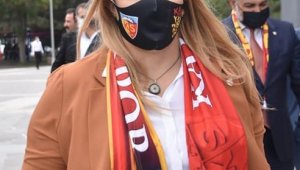 Berna Gözbaşı: "Telafi edeceğimiz bir yenilgi aldık"