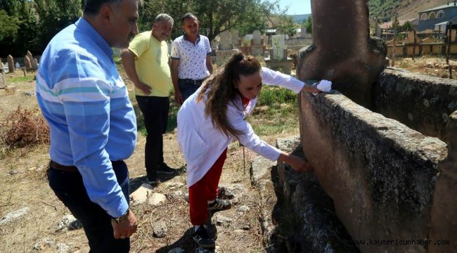 Bu mezarlar tarihe ışık tutuyor