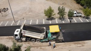 Çimenli Caddesi'ne son kat asfalt atıldı, yol trafiğe açıldı