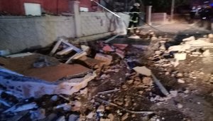 Doğalgaz patlaması 2 katlı binayı harabeye çevirdi: 2'si ağır 5 yaralı