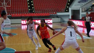 Erciyes Cup: Bellona Kayseri Basketbol: 73 - Beşiktaş: 69