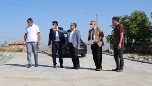 Erciyes Mahallesi'nde kilitli parke çalışması hızla sürüyor