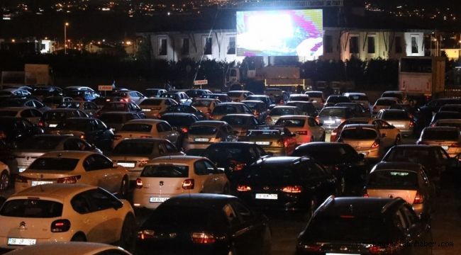 Melikgazi'de arabalı sinema etkinliğinin son filmi 