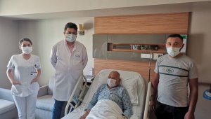 Nefes alamayan hastanın soluk borusuna stent takıldı