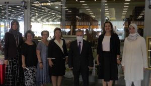 Öğretmenlerin el emeği ürünleri sergilendi