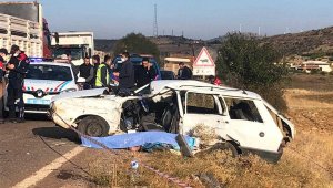Tır ile otomobil çarpıştı: 1 ölü 4 yaralı
