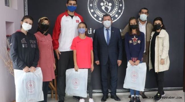 Vakıfbank Voleybol takımı alt yapısına Kayseri'den 3 sporcu
