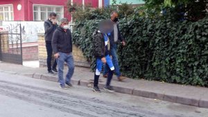 'Telefonun kullanabilir miyiz?' diyerek gasp ettiler