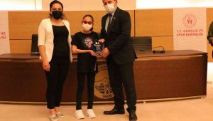 Başarılı sporcular ödüllendirildi