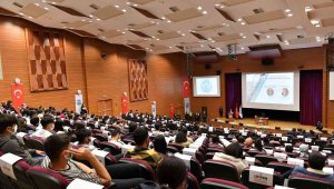 Başkan Büyükkılıç, Kayseri Üniversitesi'nin açış dersine katıldı