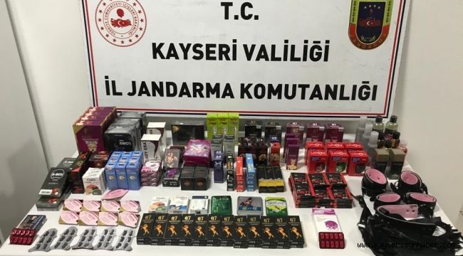 Jandarma satışa hazır halde cinsel ürün ele geçirdi