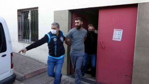 Kardeş katili saklandığı bekar evinde yakalandı