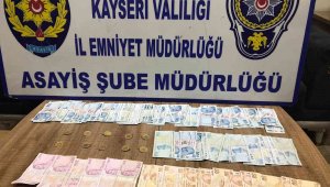 Kayseri polisi vatandaşların dolandırılmasını engelledi